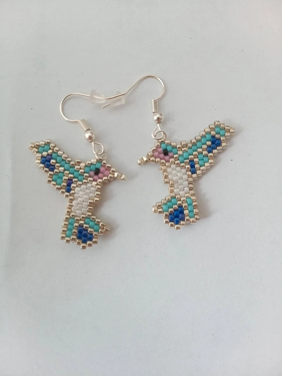Boucles d'oreilles colibri en perles miyuki delica – Turquoise et Bleu